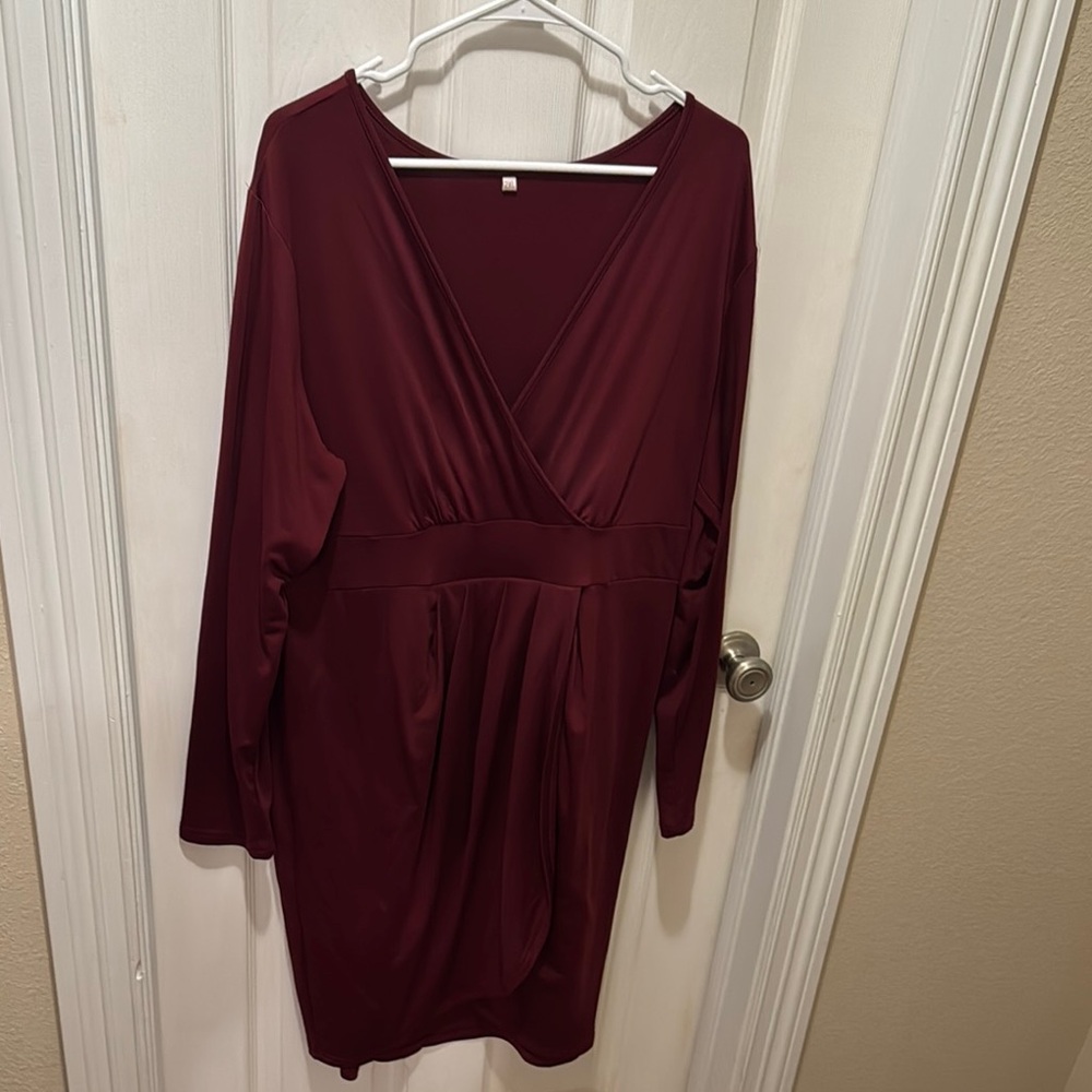 Elegant Burgundy V-Neck Dress
